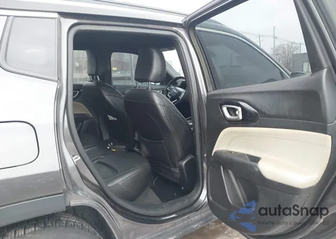 2023 Jeep Compass Limited 4X4 z USA, uszkodzony, nr VIN 3C4NJDCN6PT518824